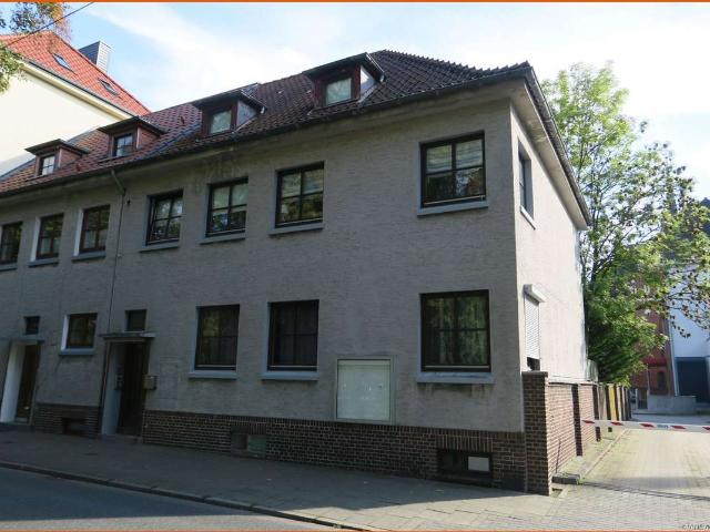 Dreifamilienhaus in zentraler Lage am Park in Lehe
