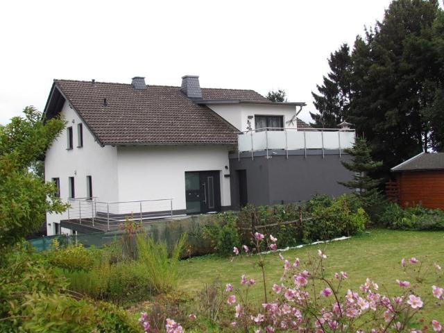 Dreifamilienhaus