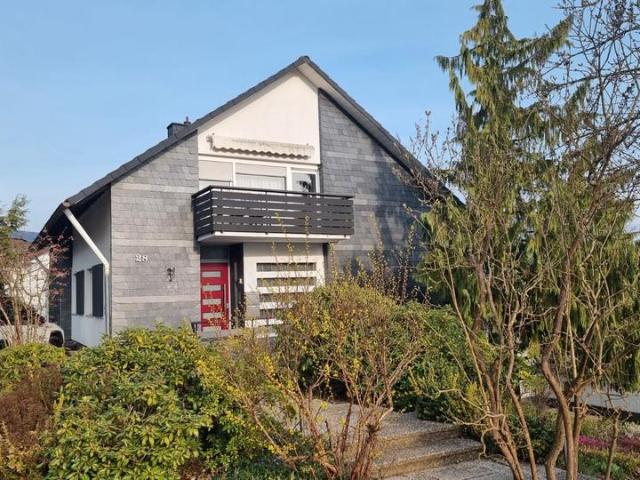 DreifamilienhausMehrgenerationenhauswohnen und arbeiten unter e
