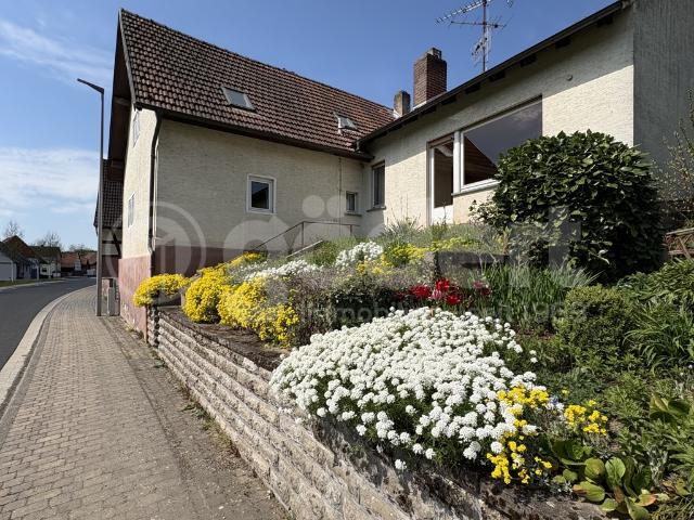 Dreiseitenhof EFH+ELW u. Garten