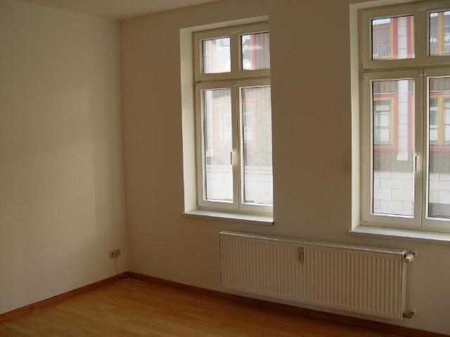 Dreiraumwohnung im Obergeschoß mit Duschbad und großer Wohnküche