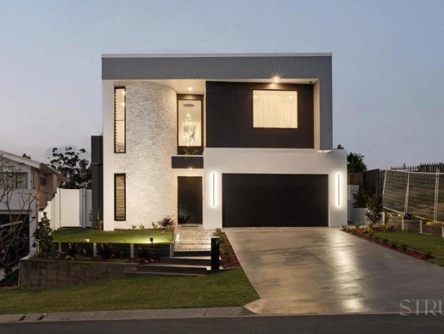 DRESS CIRCLE family home designed to make a statement
