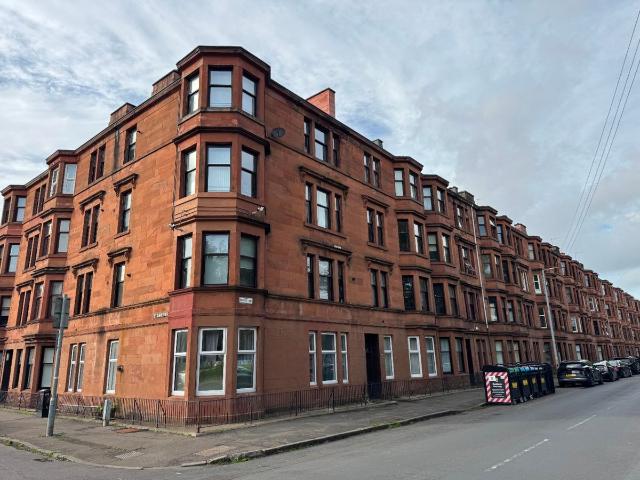 Drive Road, Govan G51, 3 bed flat to rent, £995 pcm | PrimeLocation