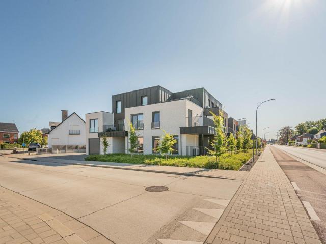 Driekamer appartement met terras in Putte