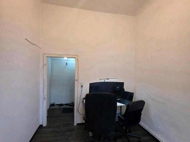 Dringend Nachmieter ab 01.11.26: 2 Zimmer + Balkon im Viertel