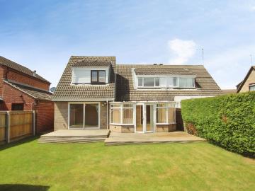 Drinkwater Close, Newmarket CB8, 4 bed property to rent, £1,750 pcm | PrimeLocation