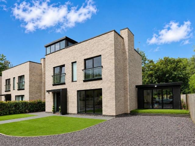 Drinkwater Lodge M25, 4 bed detached house to rent, £2,500 pcm | PrimeLocation