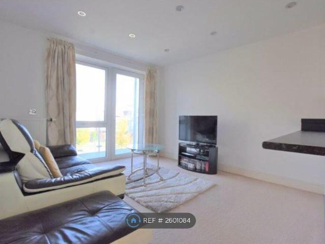 Drinkwater Road, Harrow HA2, 2 bed flat to rent, £2,000 pcm | PrimeLocation