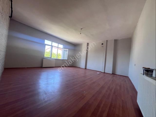 Drs Gayrimrnkul’den 3+1 130m² Daire