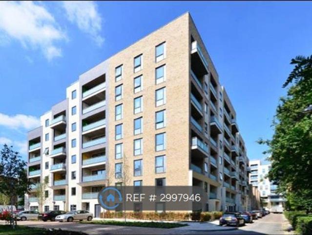 Drummond Court, London W3, 1 bed flat to rent, £1,900 pcm | PrimeLocation