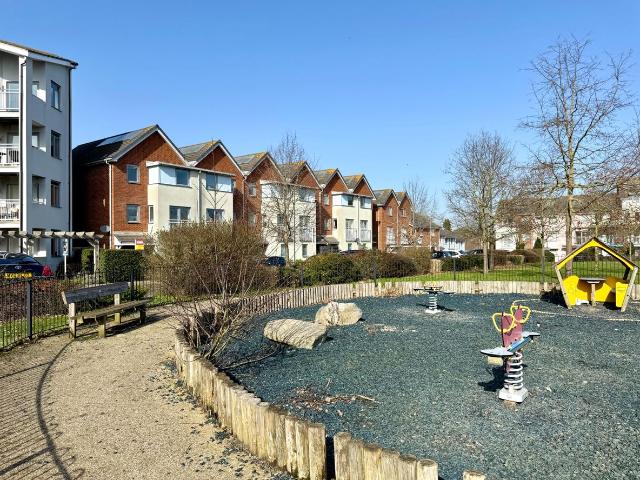 Drummond Grove, Willesborough TN24, 5 bed town house to rent, £1,800 pcm | PrimeLocation