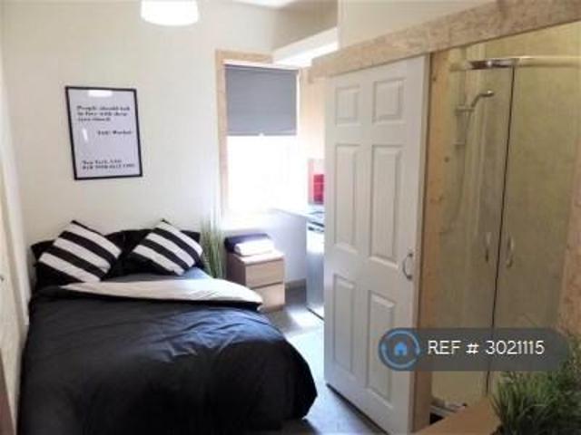 Drummond Street, Wolverhampton, WV1 1 bed in a house share to rent £495 pcm £114 pw