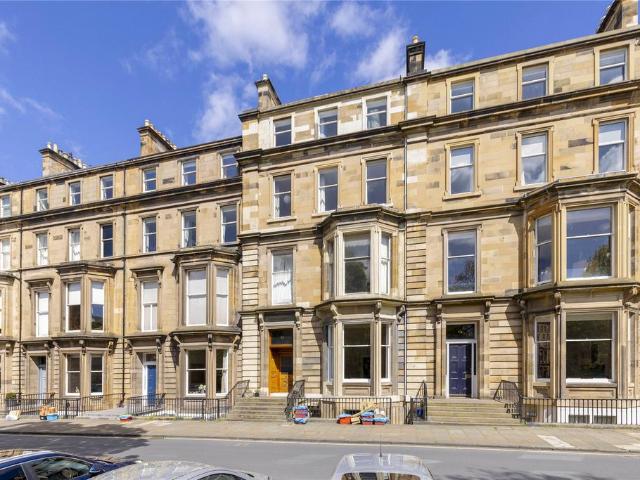 Drumsheugh Gardens, Edinburgh 3 bed apartment to rent £4,000 pcm £923 pw