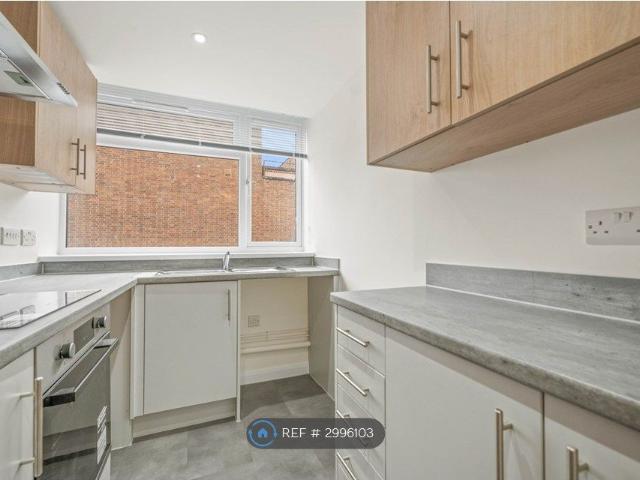 Drury Lane, Solihull B91, 1 bed flat to rent, £950 pcm | PrimeLocation