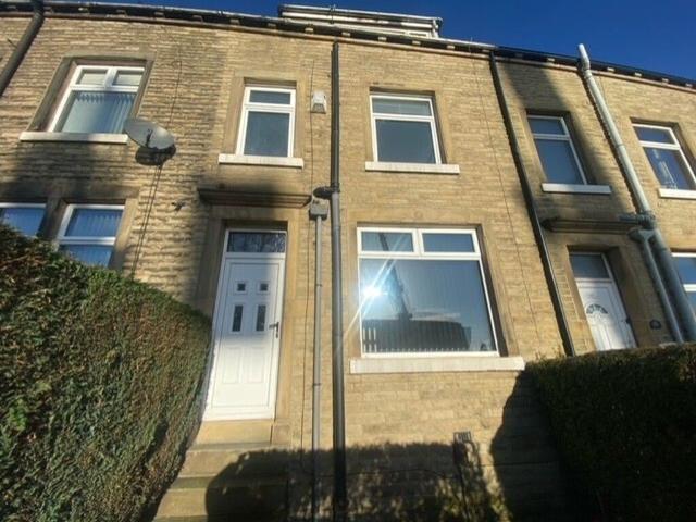 Dryclough Lane, Halifax HX3, 4 bed terraced house to rent, £1,300 pcm | PrimeLocation