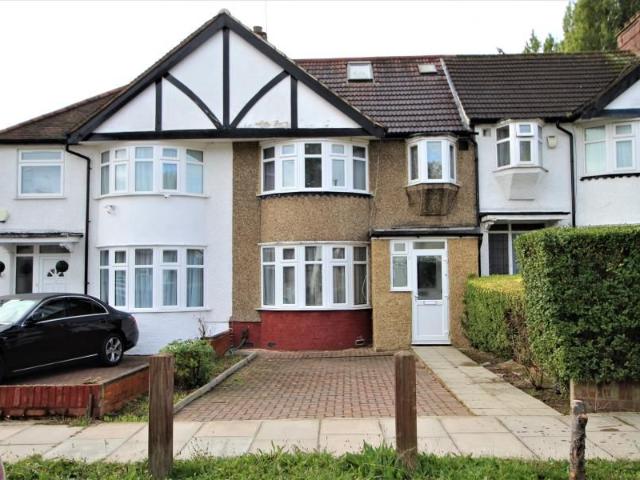 Dryden Road, Harrow Weald HA3, 4 bed terraced house to rent, £2,550 pcm | PrimeLocation