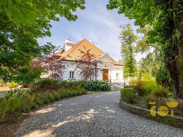 Dwór Many na Mazowszu luksusowy obiekt 3964 m² zapraszam