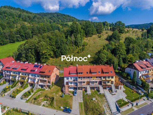 Dwa domy szeregowe z widokami, inwestycja i zamieszkanie