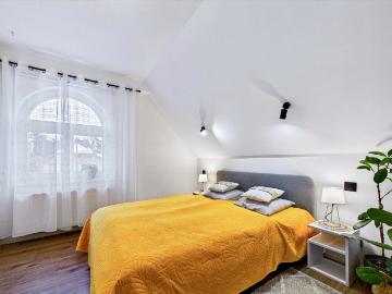 Dwa niezależne apartamenty w klimatycznej kamienicy