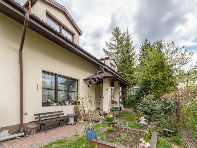 Dwa niezależne domy w centrum Grodziska Mazowieckiego 295 m²