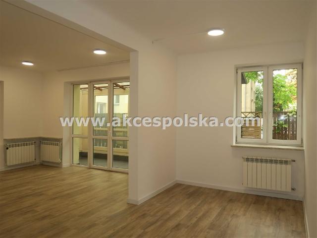 Sprzedam dom dwulokalowy 336 m² z ogrodem i parkingiem