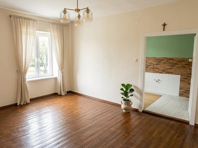Dwupokojowe 50 m² w kamienicy na Polesiu polecam