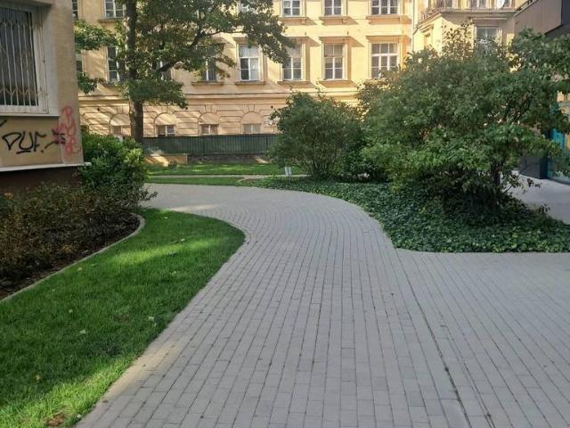 Dwupokojowe 35 m² blisko metra Ratusz polecam