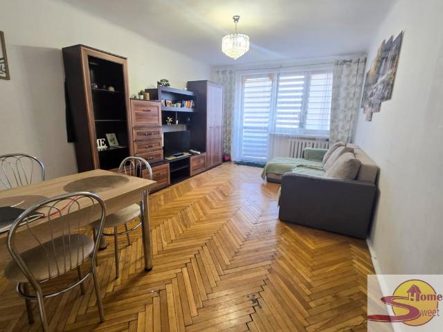 Do sprzedania przestronne mieszkanie 46 m² do remontu w Radomiu