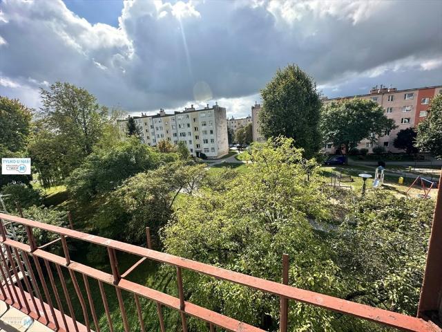 Dwupokojowe mieszkanie do remontu z balkonem i widokiem