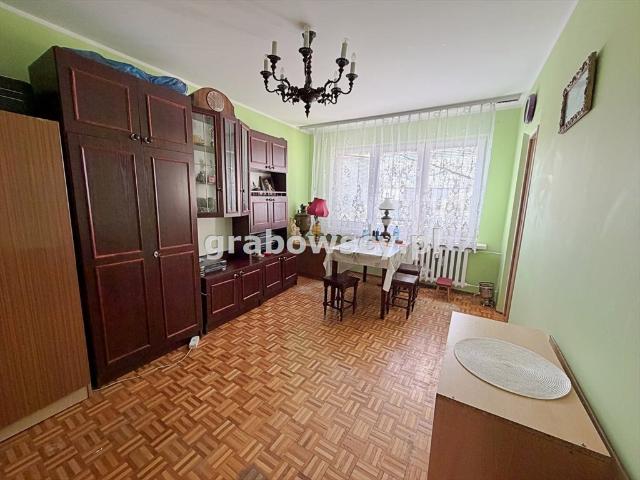Zapraszam do 41,5 m² słonecznego mieszkania do remontu w Białymstoku
