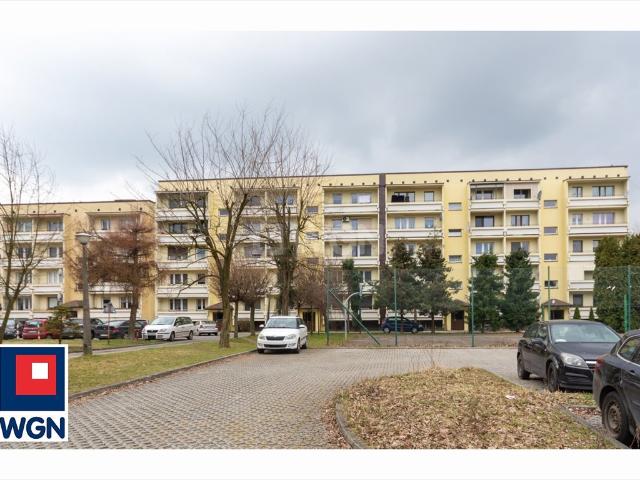 Dwupokojowe mieszkanie z balkonem i piwnicą w Suszcu
