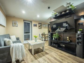 1. Piętro, Nowa Elektryka i Balkon