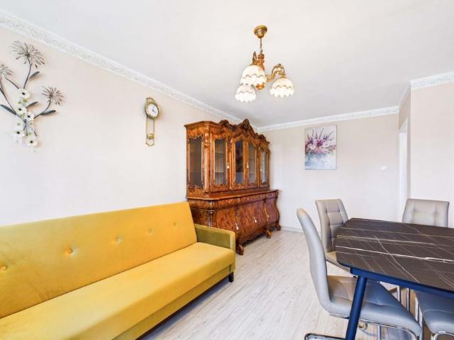 Dwupokojowe mieszkanie z balkonem w centrum miasta 46 m²