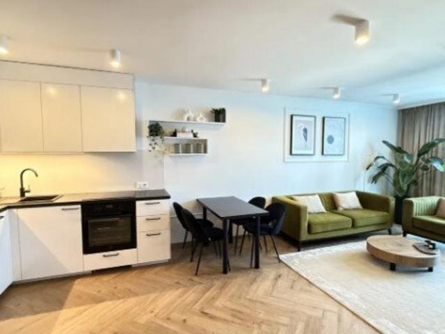 Dwupokojowe mieszkanie z pięknym widokiem na park zapraszam