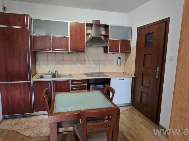 Dwupokojowe mieszkanie 39 m² w centrum Piaseczna blisko dworca PKP