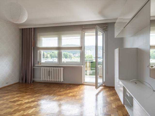 Dwupokojowe mieszkanie 46 m² z balkonem, ciche polecam