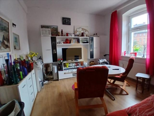 Dwupokojowe mieszkanie 48 m² w Wałbrzychu po remoncie