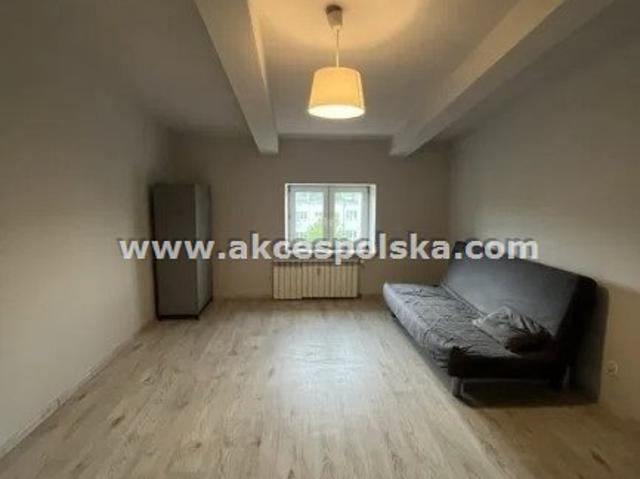 Dwupokojowe mieszkanie 42 m2 w kamienicy, blisko metra!
