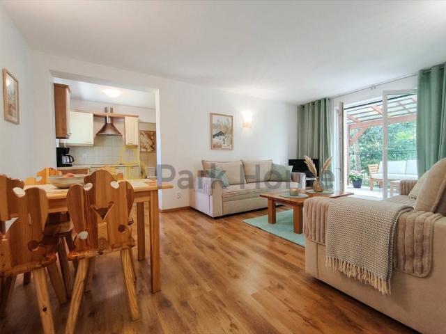 Dwupokojowy apartament z tarasem i parkingiem polecam!