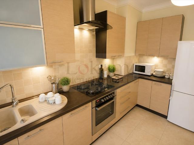 Do sprzedania dwupoziomowe mieszkanie 108 m² w centrum Warszawy