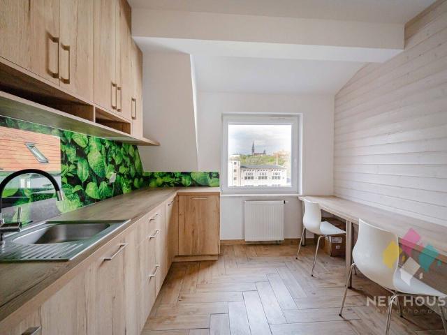 Dwupoziomowe 120 m² z balkonami, klimatyzacją i windą zapraszam