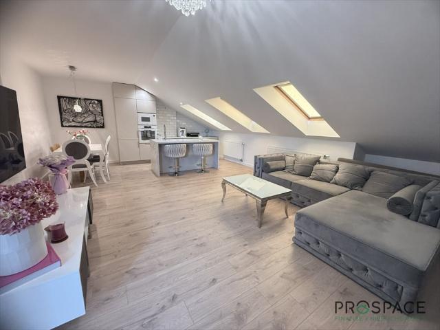 Do sprzedania dwupoziomowe mieszkanie 122 m² z tarasami 100 m²