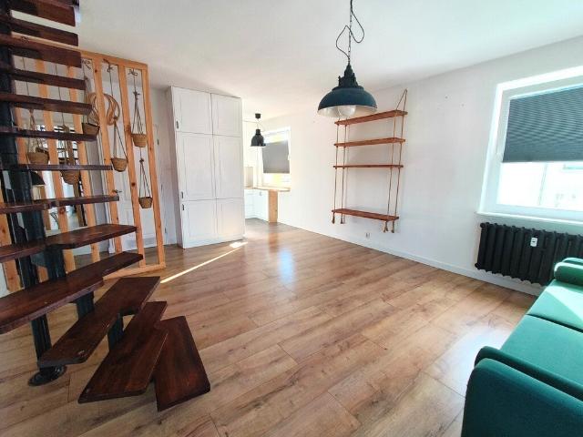 Dwupoziomowe 44 m² w Kijewie – jasne, funkcjonalne i ciche
