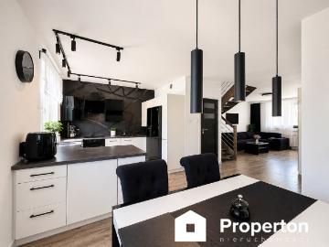 Dwupoziomowe 98 m² z balkonem i garderobą