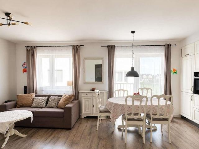 Dwupoziomowe mieszkanie 74 m² z dużym tarasem w Plewiskach