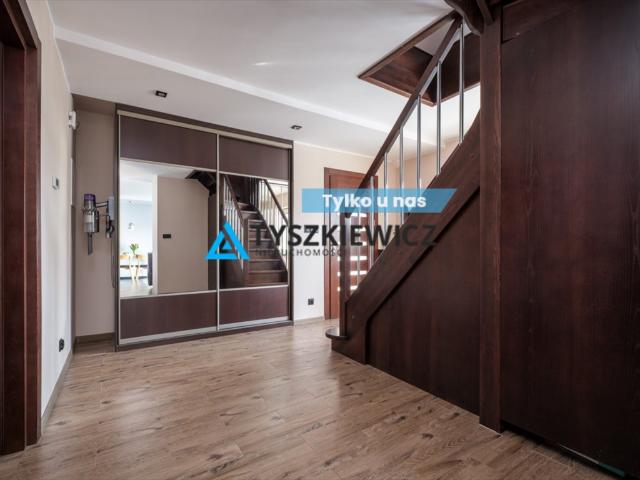 Dwupoziomowe mieszkanie 107m2 z dużym balkonem i miejscem postojowym