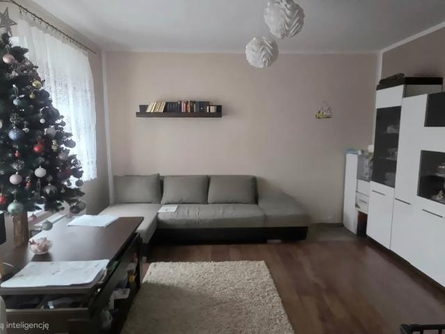 Dwupoziomowe mieszkanie w centrum Żarowa z nową ceną!