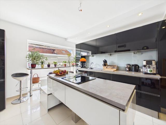 Dwupoziomowy apartament 73 m² w Grzybowie polecam!