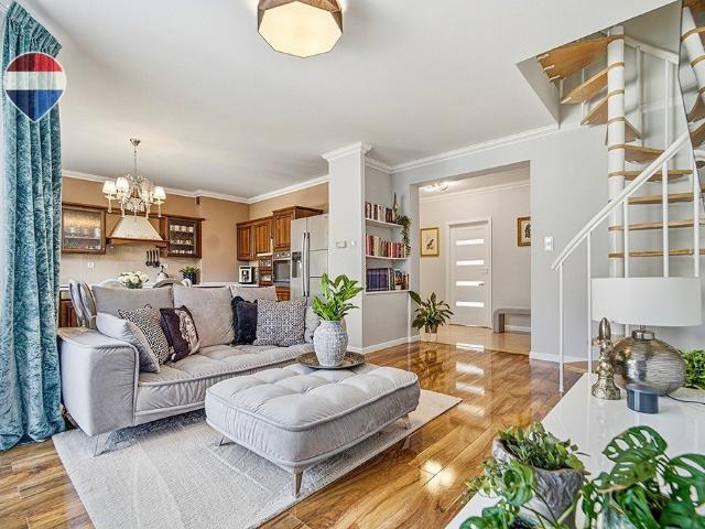 Dwupoziomowy apartament 121,7 m² z garażem i balkonami