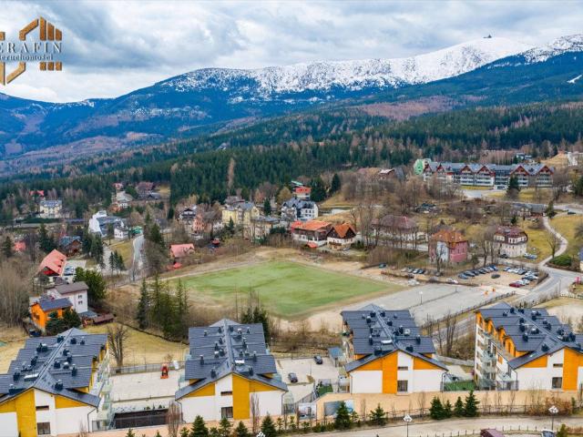 Dwupoziomowy apartament z widokiem na góry polecam!